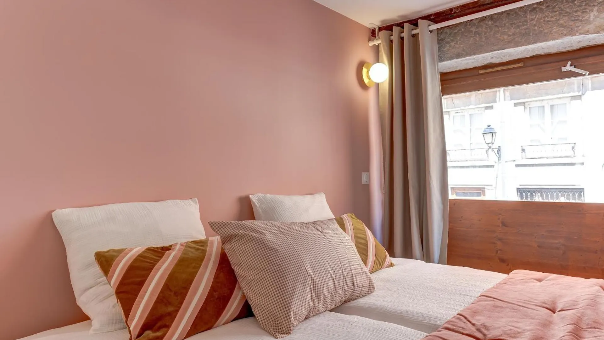 Apartment Le Velours 2 Bedrooms 4 Beds Central Lyon Frankreich
